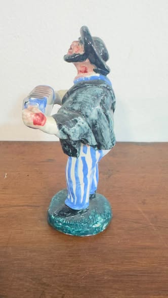 Estatueta Acordeonista Figurado de Barcelos - Vista frontal