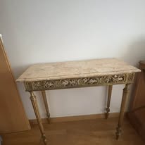 Consola de Parede Neoclássica em Madeira Dourada com Tampo de Mármore