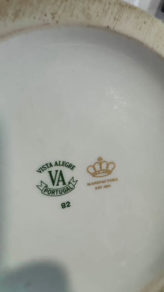 Importante Jarrão em Porcelana Oriental Estilo Imari