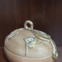 Caixa Decorativa Abóbora em Porcelana Vista Alegre – Anos 80