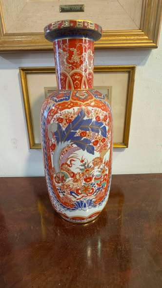 Importante Jarrão em Porcelana Oriental Estilo Imari