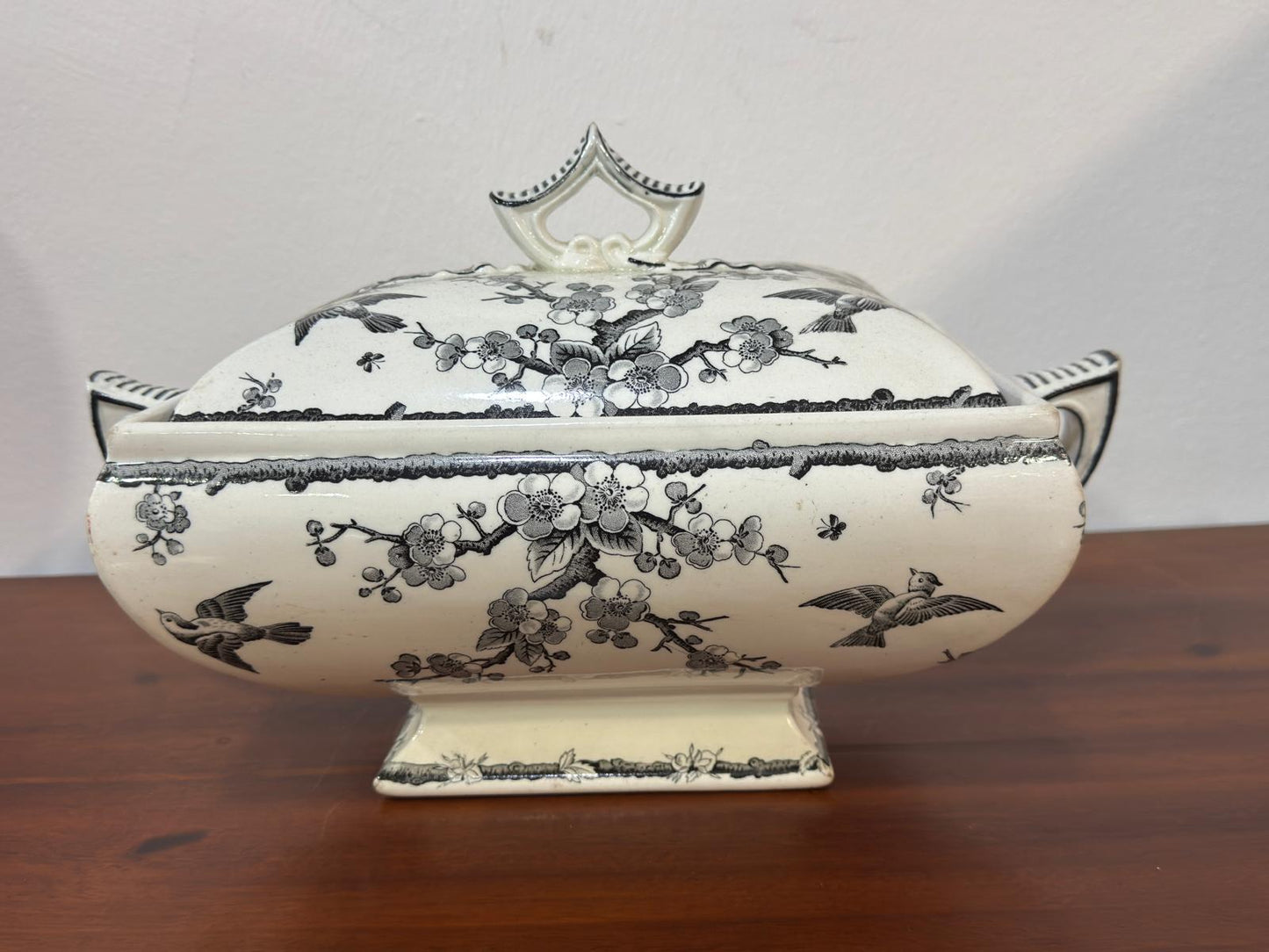 Terrina Faiança Crab Blossom 1883 - Grove & Stark / Gerbing & Stephan