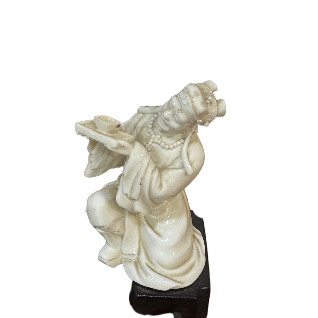 BLANC DE CHINE – Par de Esculturas Cerimoniais em Porcelana Chinesa (Final do Séc. XVIII)