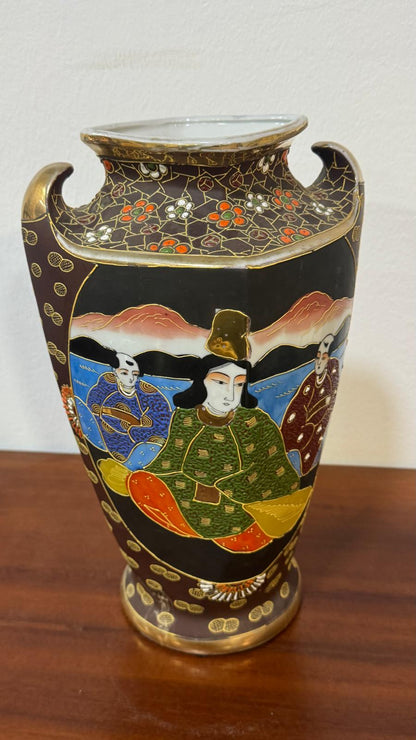 Japanese Decorative Vase – Satsuma Style (20th Century)