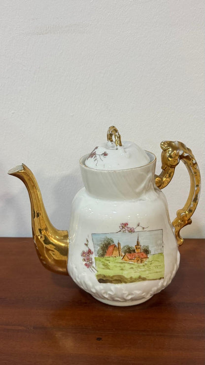 Decorative Porcelain Piece – Cheerful View