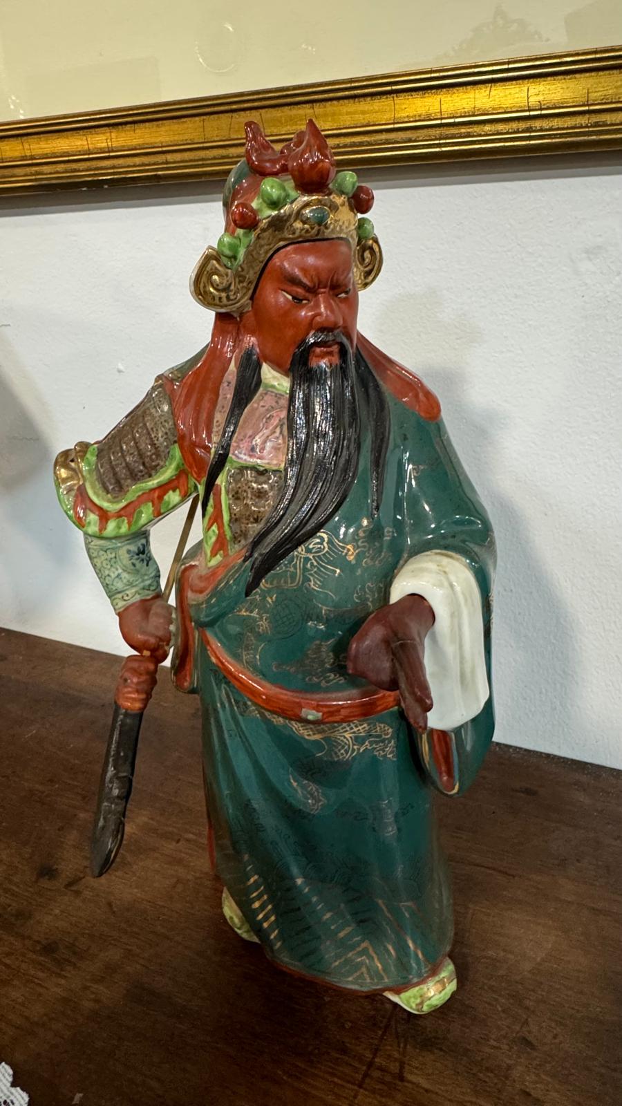 Porcelain Statue of Guan Yu – Oriental Art | Collector's Item