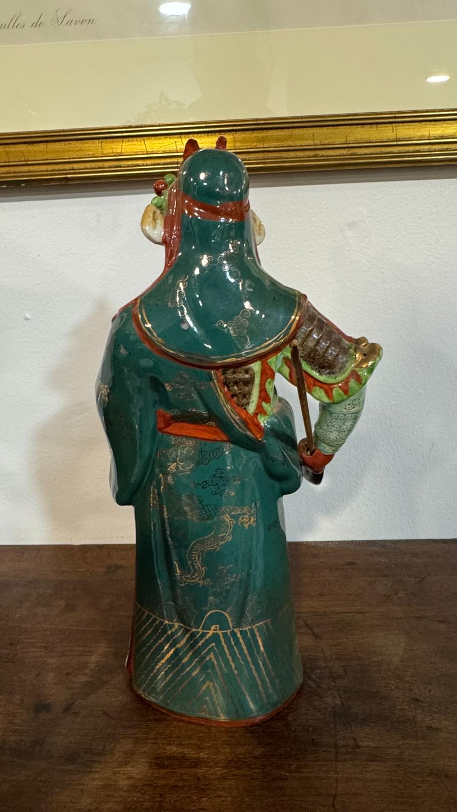 Porcelain Statue of Guan Yu – Oriental Art | Collector's Item