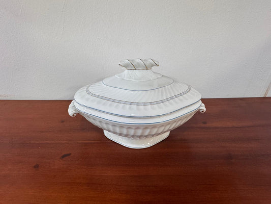 Terrina em Porcelana Vista Alegre – Estilo Clássico com Frisos Dourados e Azuis