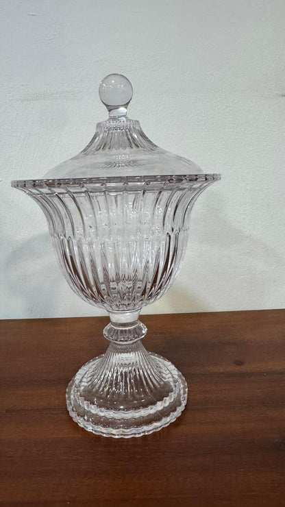 Bomboniere / Compoteira de Cristal com Tampa – Design Clássico e Lapidação Elegante