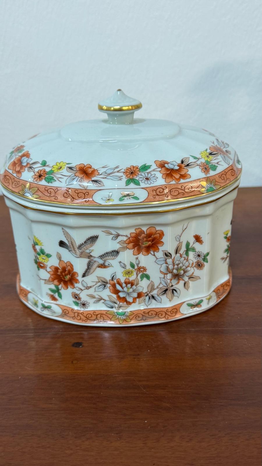 Vista Alegre Porcelain Box – Magnolia Collection, Diogo Model (with original box)