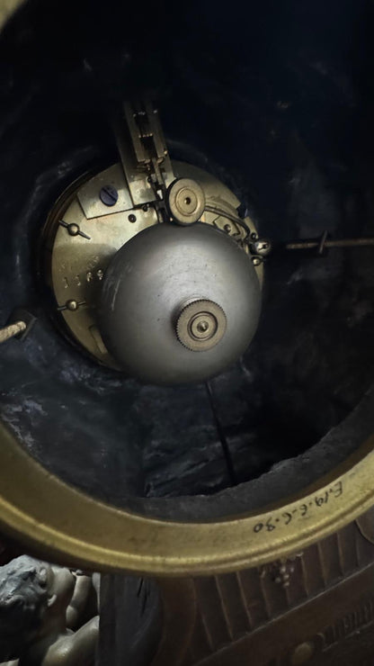 Relógio de Lareira Antigo – Bronze Atribuído – Estilo Napoleão III