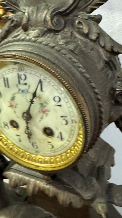 Relógio de Lareira Antigo – Bronze Atribuído – Estilo Napoleão III