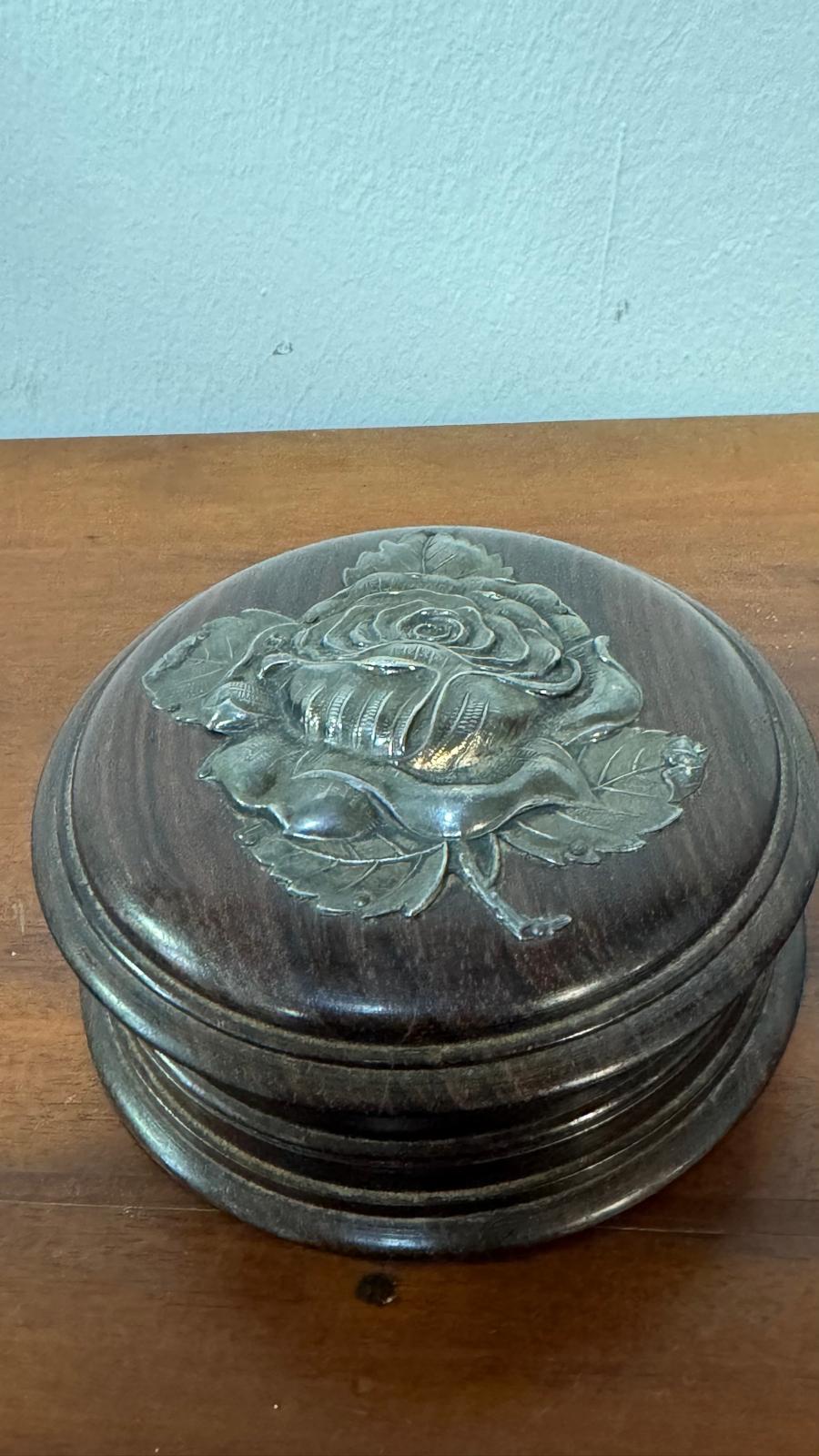 Caixa de Coleção em Pau Santo com Aplicação de Prata – Portugal (Séc. XX)