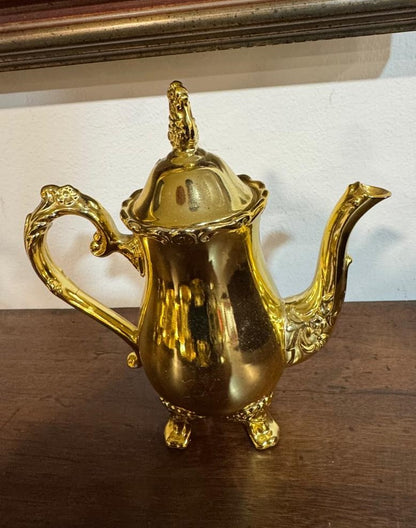 Conjunto de Chá em Porcelana Dourada –  Século XX