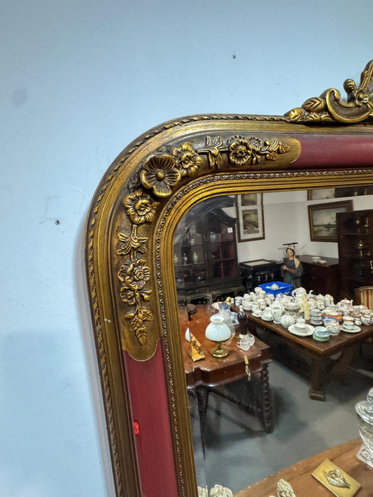 Espelho Antigo com Moldura de Talha Dourada