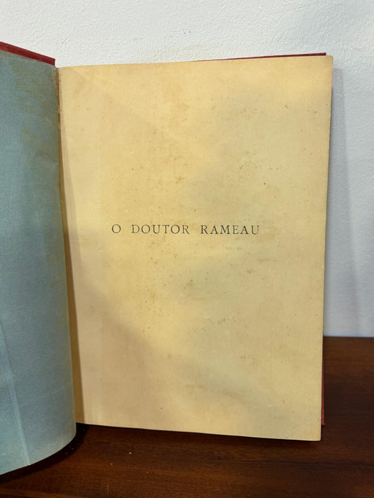 O Doutor Rameau - Georges Ohnet - Capa Vermelha com Relevo Dourado e Ilustração de Anjo