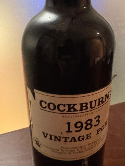 Vinho do Porto Vintage Cockburn's 1983 - Garrafa de Colecionador