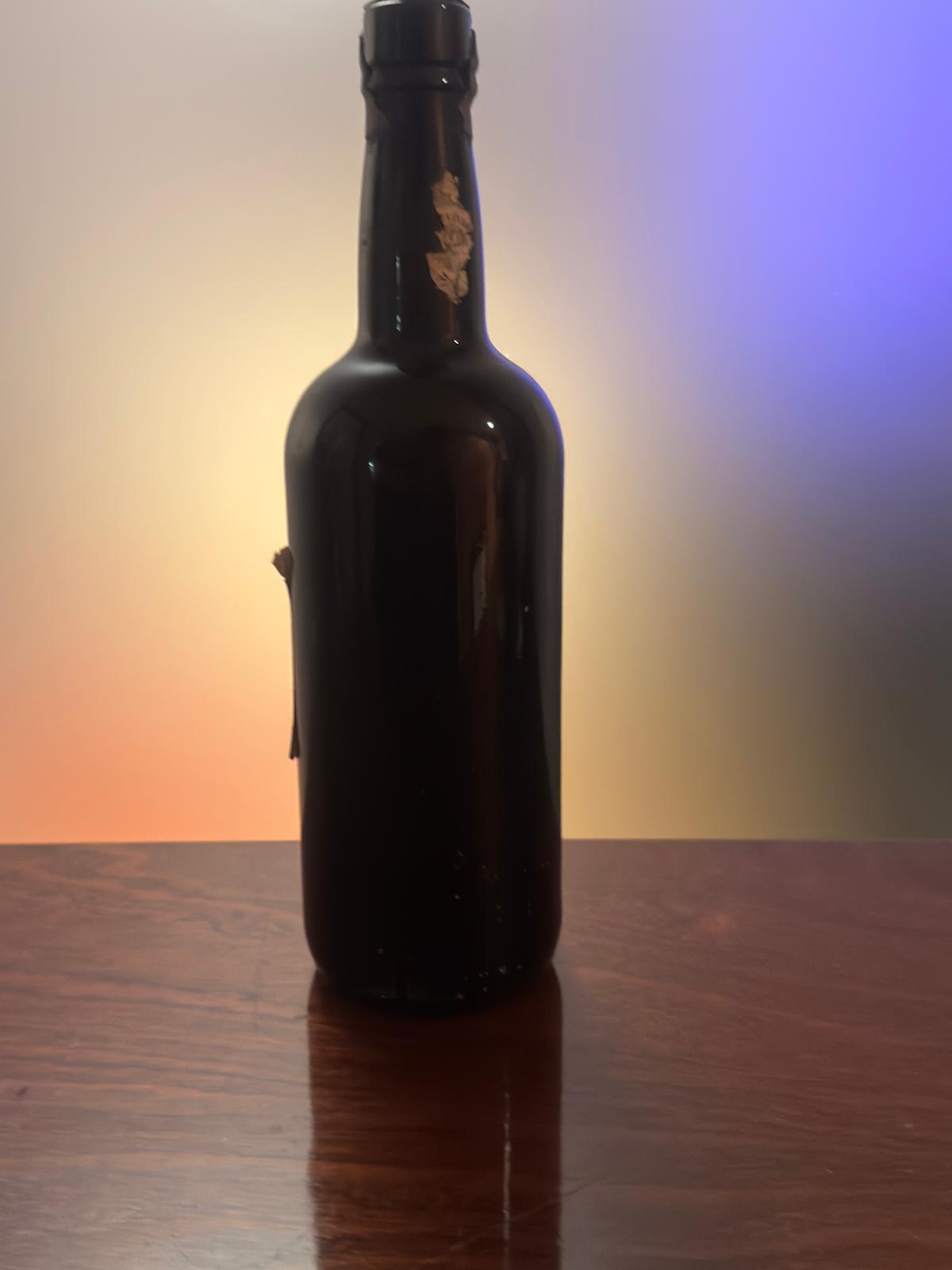 Vinho do Porto Vintage Cockburn's 1983 - Garrafa de Colecionador