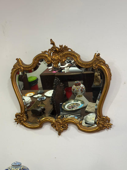 Espelho Antigo Rococó com Moldura Dourada Trabalhada