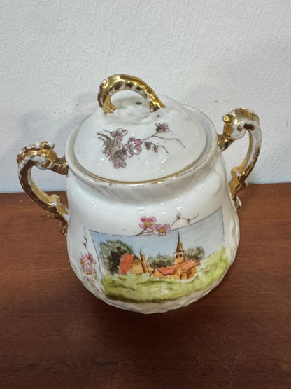 Açucareiro Vista Alegre Antigo com Tampa - Cena Pastoral e Asas Douradas