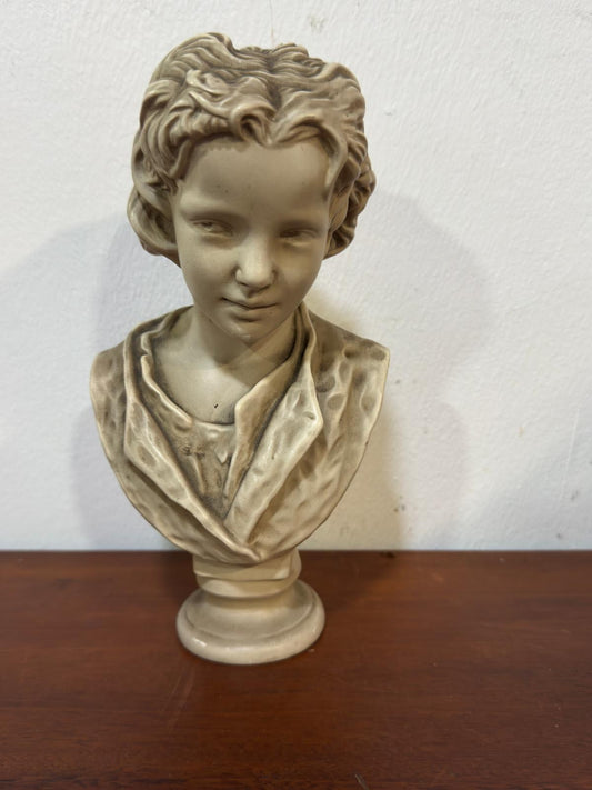 Busto Decorativo de Jovem Rapaz – Resina Bege | Escultura Clássica