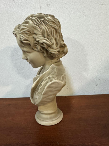 Busto Decorativo de Jovem Rapaz – Resina Bege | Escultura Clássica