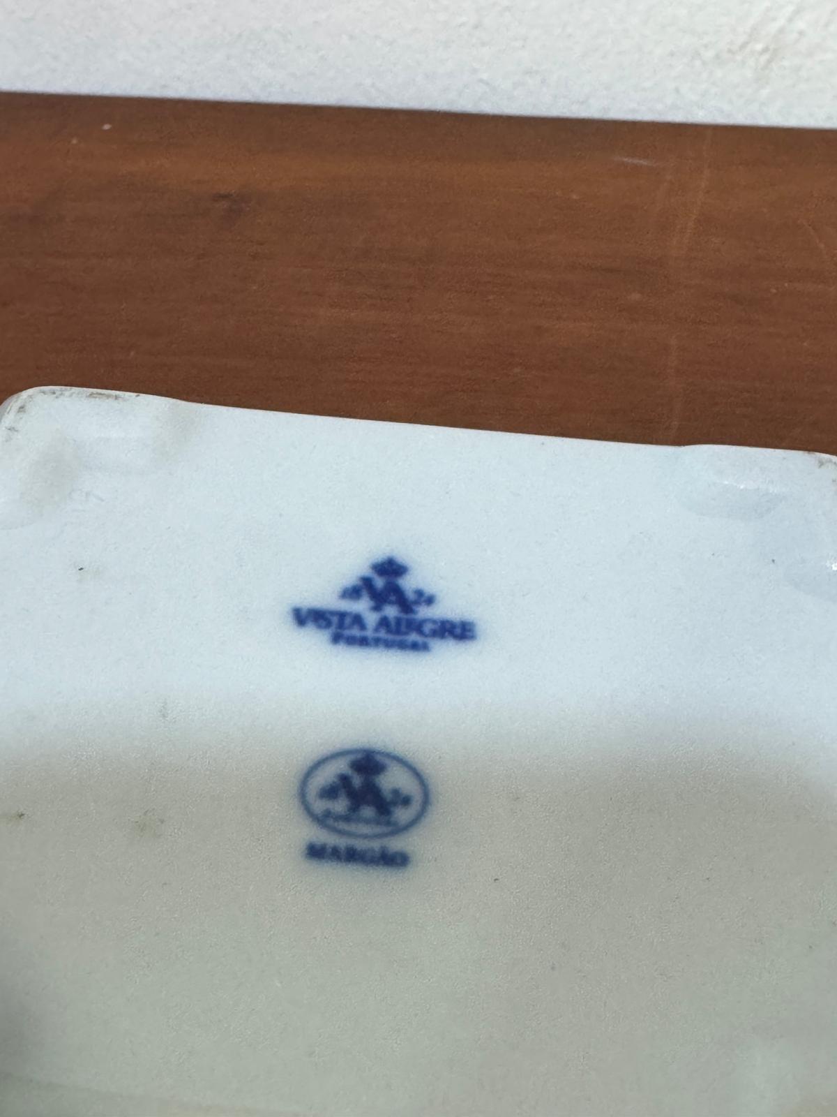 Caixa Retangular Vista Alegre - Coleção Margão Azul e Branco