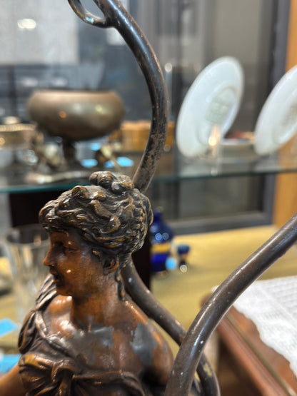 Candeeiro de Mesa Antigo em ferro