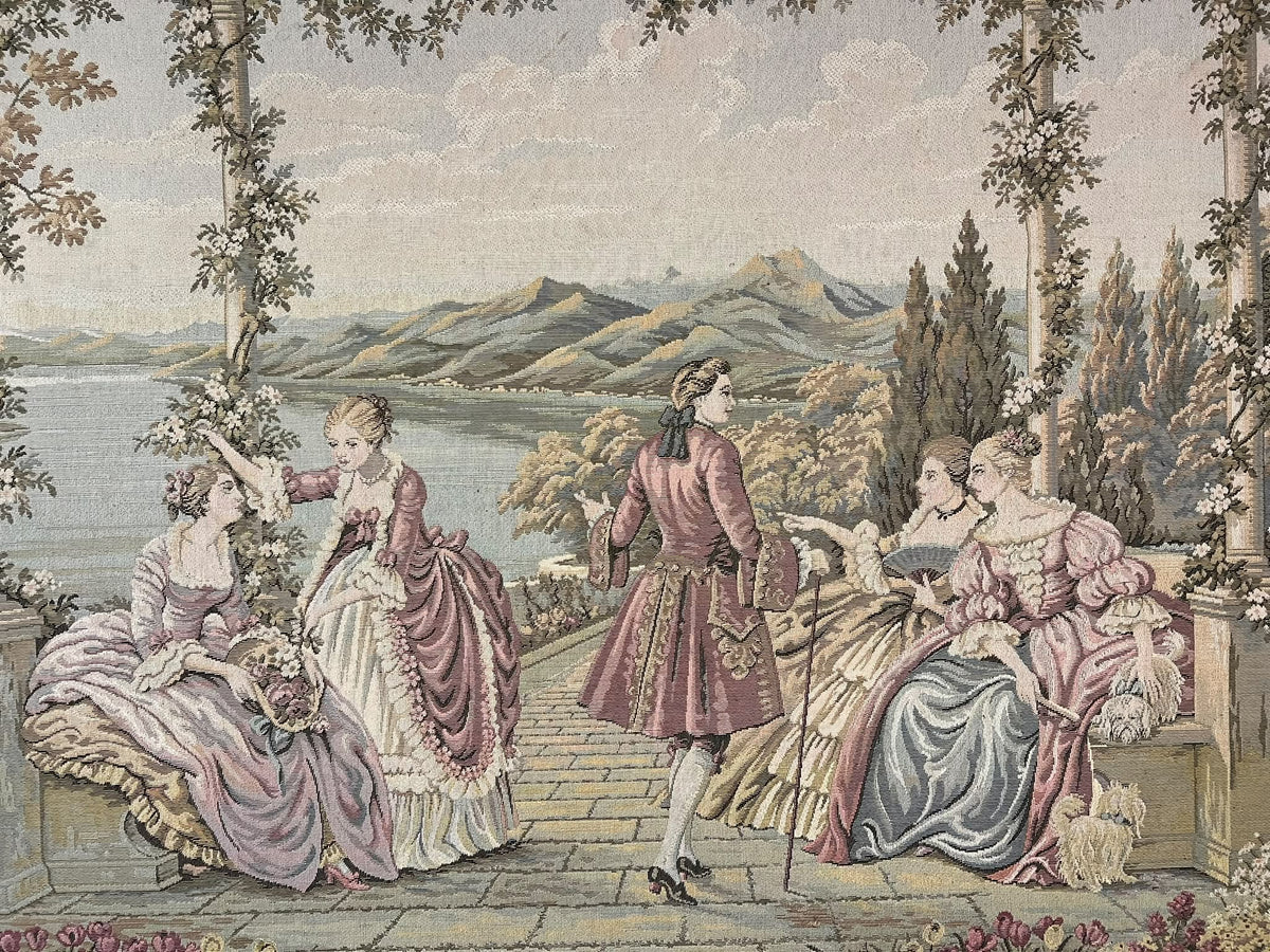 Quadro com Tapeçaria Antiga Estilo Galante / Rococó em Moldura Dourada e Madeira