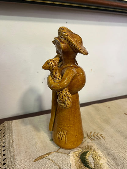 Escultura em Barro Vidrado “São João / Pastor com Cordeiro” por Júlia Ramalho (Figurado de Barcelos)