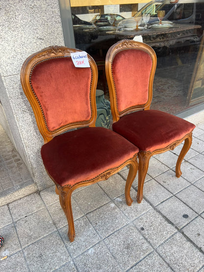 Conjunto de 6 Cadeiras Estilo D. João V / Rococó em Madeira Trabalhada e Veludo Vermelho