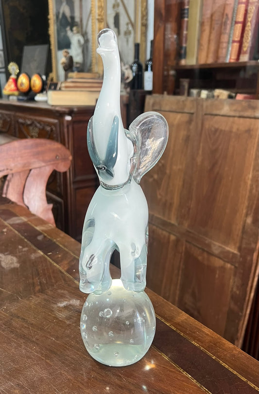 Escultura de Elefante em Vidro Artístico Soprado com Base de Bolhas (Bullicante)