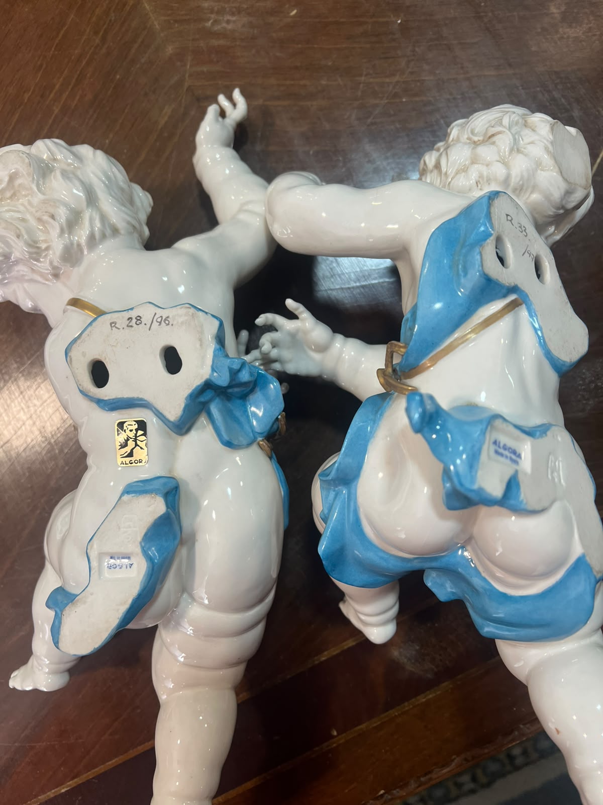 Anjo / Querubim de Parede em Porcelana Algora Pintado à Mão