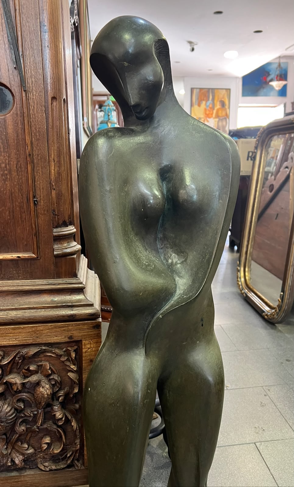 Escultura Artística de Grande Formato em Bronze Maciço "Nu Feminino Estilizado"