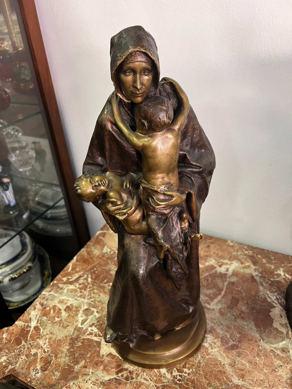 Escultura em Bronze Assinada «Maternidade / Caridade» — António Teixeira Lopes