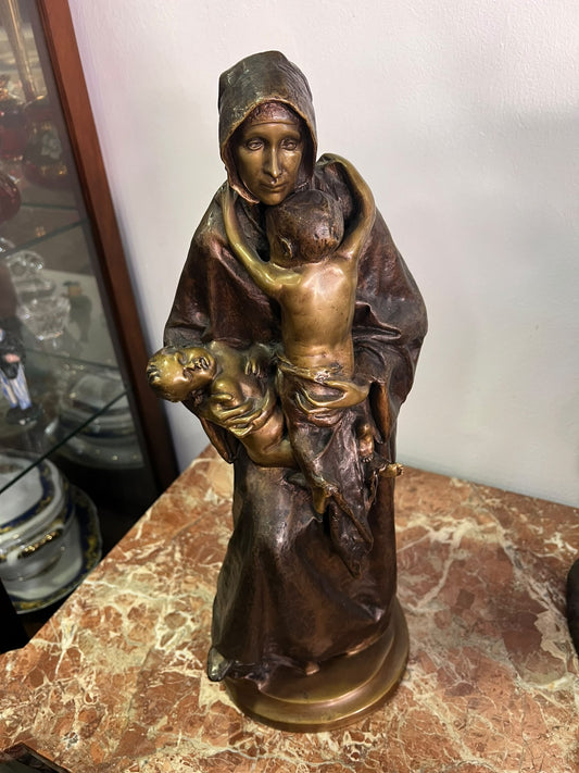 Escultura em Bronze Assinada «Maternidade / Caridade» — António Teixeira Lopes