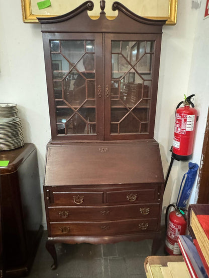 Secretária-Biblioteca Estilo Chippendale em Mogno com Abas e Vitrine