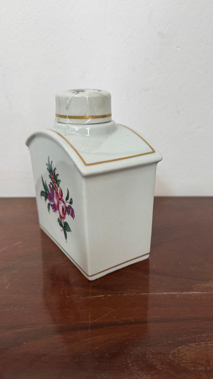 Frasco de Chá com Tampa em Porcelana — Vista Alegre Portugal