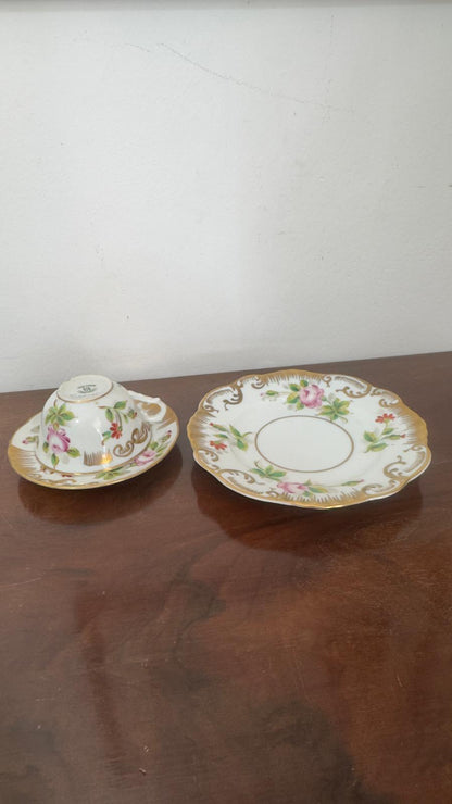 Trio de Chá Vintage Vista Alegre – Porcelana Fina Pintada à Mão com Ouro