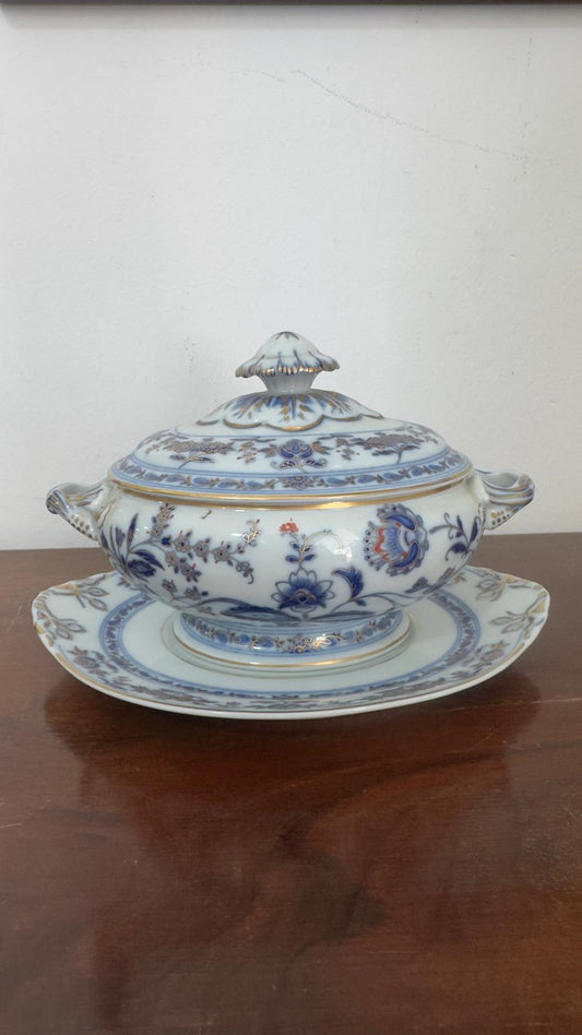 Terrina Miniatura com Tampa e Travessa em Porcelana Vista Alegre — Padrão Lombardia