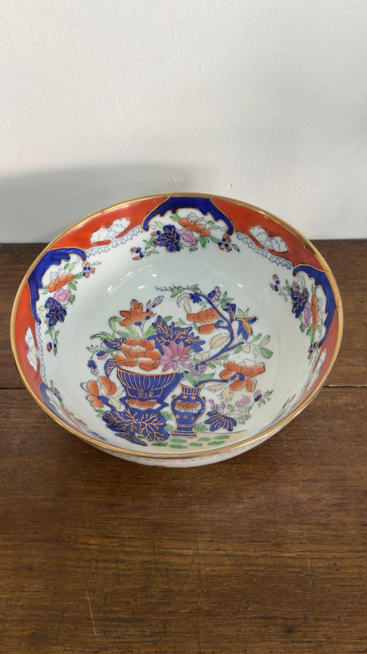 Taça Cónvoca em Porcelana de Macau Estilo Imari — Século XX
