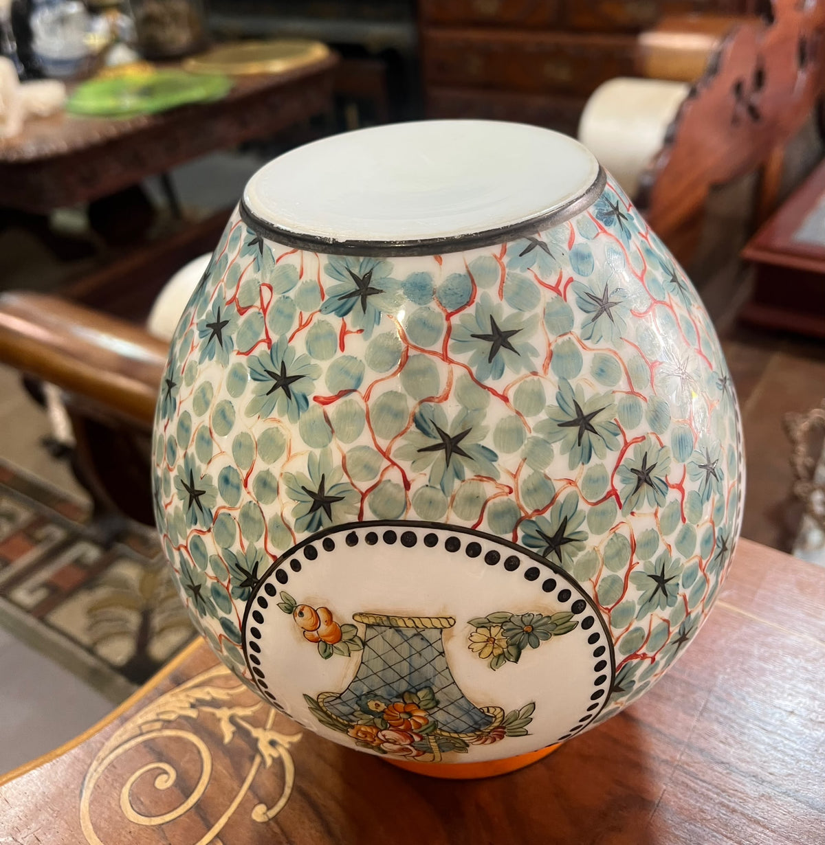 Vaso Bojudo em Cerâmica Pintado à Mão com Medalhões Florais e Orla Laranja (Estilo Art Déco)