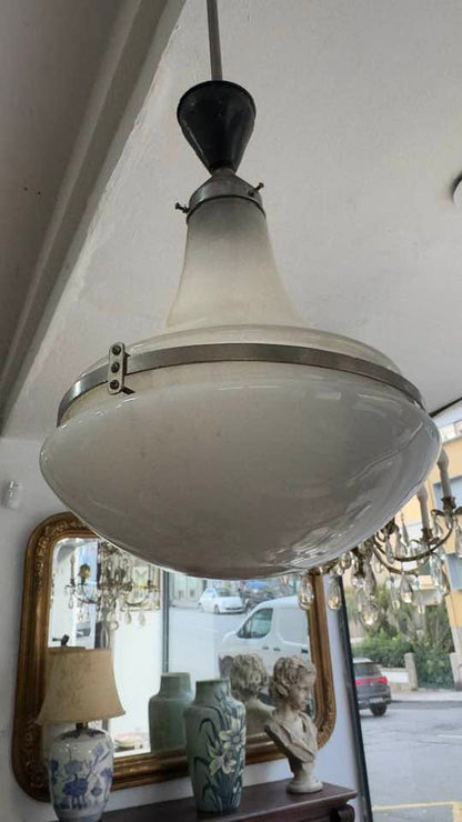 Candeeiro de Teto Vintage Industrial em Vidro Opala (Séc. XX)