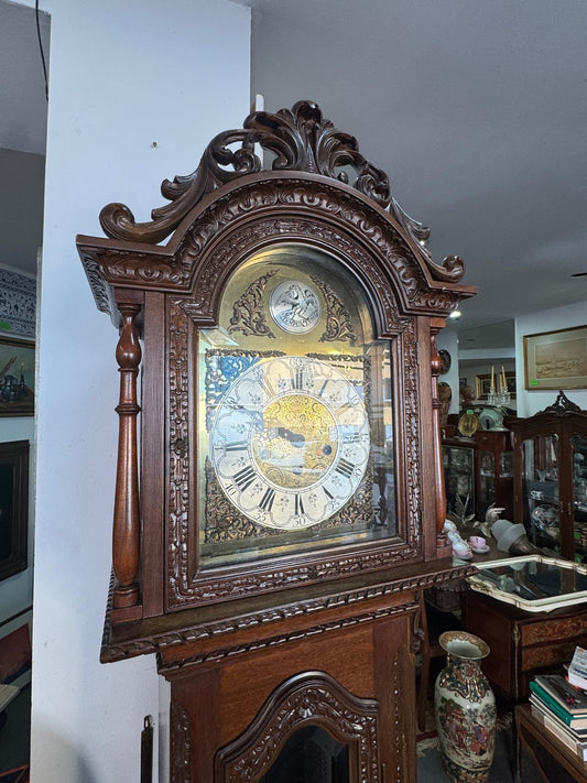 Relógio de Caixa Alta em Nogueira com Carrilhão e Fase Lunar — Tempus Fugit