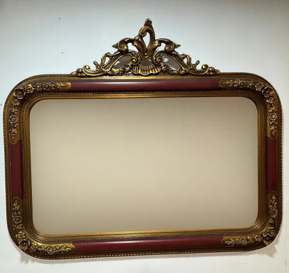 Espelho Antigo com Moldura de Talha Dourada